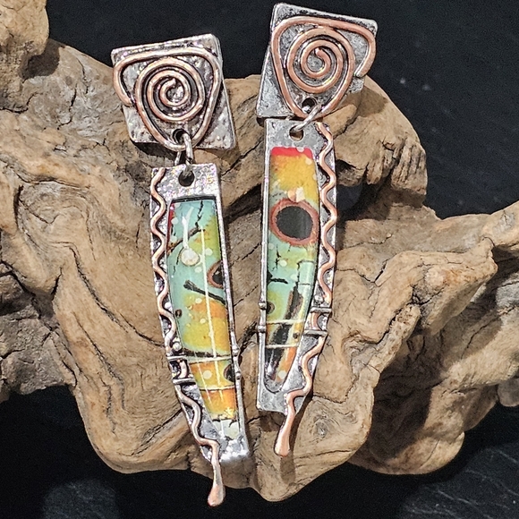 Art Earrings NEW Multi-Color Southwestern Style ✨️ Costume Jewelry - Picture 1 of 4